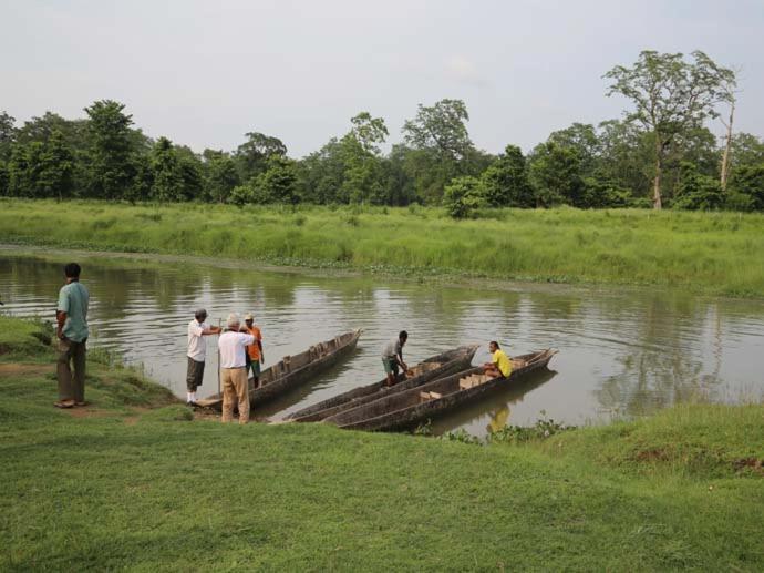 Hotel Royal Safari Chitwan Exteriör bild
